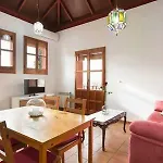 Luminous Alhambra view apartment in Albayzín