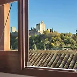 Luminous Alhambra View Apartment In Albayzin